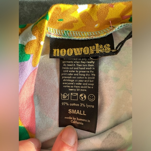 SOLD -Nooworks People I've Loved Oversized Tee Size S - Picture 4 of 9